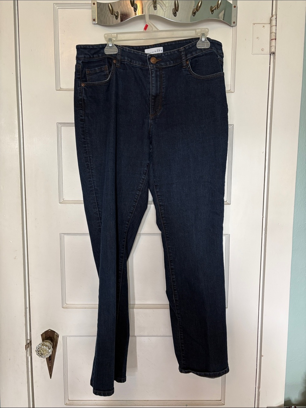 Ann Taylor LOFT Blue Women’s Jeans Curvy Straight Size 32/14